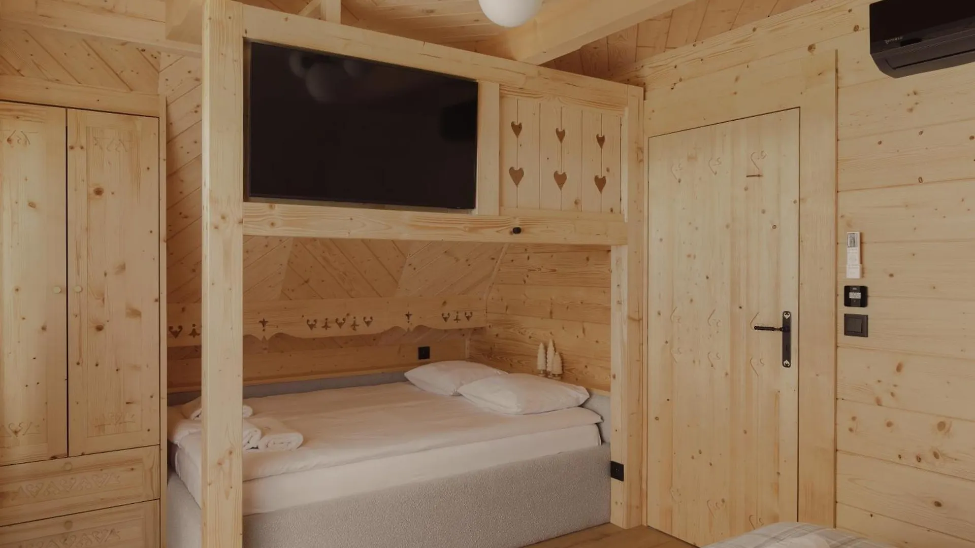 Villa Lovelia Luxury Chalet Zakopane